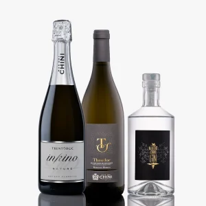 Box degustazione della cantina Mas dei Chini che comprende: Trentodoc Inkino Nature Millesimato, Theodor Manzoni Bianco Millesimato e London Gin